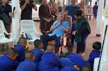 680703 เด็กสมุนพระรามนั่งรถไฟไปปฐมอโศก ร่วมงาน ๙๐ ปี ลุงจำลอง 182.jpeg