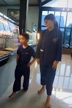 680703 เด็กสมุนพระรามนั่งรถไฟไปปฐมอโศก ร่วมงาน ๙๐ ปี ลุงจำลอง 324.jpeg