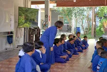 671221 เช้าสมุนพระรามดูแลสวน และขนหินทำน้ำตก บ่ายเล่นเกมกับครูโหน่ง 236.jpg
