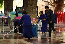 680416 รดน้ำดำหัว วันกตัญญูบูชาบรรพชน 59.JPG