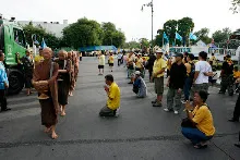 พท+สมณะบิณฑ์ที่งานชุมนุม (29).JPG