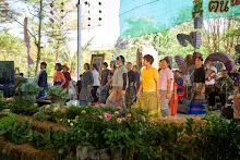 671230 สมุนพระรามแสดงร้องเพลง พิธีเปิดงานเพื่อฟ้าดิน คนมาดูงาน ทำ5ส ทำสวนบ่าย 246.jpg
