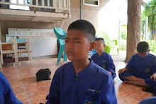 680527 ป.ต้น-อนุบาล เคารพธงชาติ ป.ปลาย กิจกรรม ถาคเช้า ก่อนไปกินข้าวศาลาฯ 145.jpeg