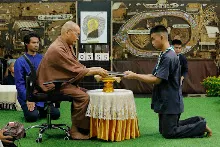 680411 พิธีรับกลด รุ่น กราบลาหลวงปู 38.jpeg