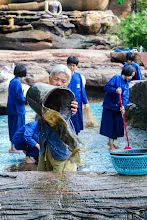 680314 ขัดน้ำตก วันเลี้ยงส่ง ม.3 ม.6 สสธ. 132.jpeg