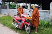 671016 เยี่ยมบ้านชนะชัย ที่บุรีรัมย์ บิณฯเช้า เยือนประสาทหินเขาพนมรุ้ง36.jpg