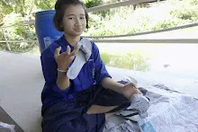 680108 สสธ.ม.ปลายช่วยกันทำชุดรีไซเคิลงานวันเด็ก กล้องเด็กถ่ายเอง 237.jpg