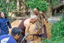 671025 พิธีตอกเสาเข็มแรก สถูปบูชาพ่อครู60.jpg