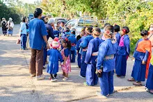 671230 สมุนพระรามแสดงร้องเพลง พิธีเปิดงานเพื่อฟ้าดิน คนมาดูงาน ทำ5ส ทำสวนบ่าย 95.jpg