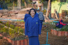 680107 สมุนพระรามดูแลสวนเช้า 12.JPG