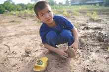 680714 สมุนพระรามร่วมงานวันบวร ถอนหญ้าสวนกตัญญูแผ่นดิน 22.JPG
