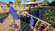 671130 สมุนพระรามเล่นน้ำคลองไส้ไก่เย็น 1.jpg