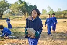 671221 เช้าสมุนพระรามดูแลสวน และขนหินทำน้ำตก บ่ายเล่นเกมกับครูโหน่ง 103.jpg