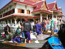 ชาวอโศก ช่วย น้ำท่วม24.jpg