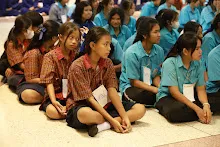 680528 อบรมนักเรียน รร.ขวาวใหญ่วิทยา ชมคลิปชีวิตร่ำให้ คลิปแนะนำชุมชน 24.JPG