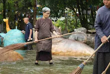 680511 ภาพโฮมแฮงขัดนำตกองค์พระพุทธธาในวันวิสาขฯ 10.jpeg