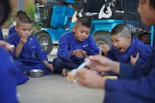 680103 สมุนพระรามดูแลสวนเช้า เย็น เปียหม่องเริ่มทำน้ำตก 97.jpg