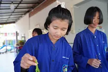 680109 สสธ.ม.4 ฝนเมล็ดพุทธรักษา ฝึกโยคะ สมุนพระรามชายช่วยร่อนทรายทำน้ำตก สวนน่ารัก 98.jpg