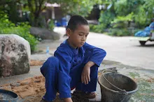 680602 สมุนพระราม และ สสธ.ขนทรายและปรับพื้นที่หน้าเฮือนศูนย์สูญ 105.JPG