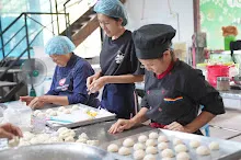 680716 ภาพทำขนมปัง ฐานงานแม่สะอาด Mothers Vegan Bakery 603.JPG