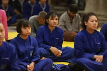 680519 พิธีรับชุดนักเรียนสัมมาสิกขาราชธานีอโศก ม.1 ม.4  130.JPG