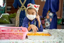 671124 สมุนพระราม ทำสลัดโรลแจก ที่โรงครัวกลาง 81.jpg