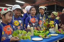680529 สมุนพระราม สาธิตทำสลัดโรล งานอบรม นร.ขวาวใหญ่วิทยา สุรินทร์ 7.jpeg