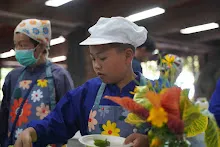 680529 สมุนพระราม สาธิตทำสลัดโรล งานอบรม นร.ขวาวใหญ่วิทยา สุรินทร์ 45.jpeg