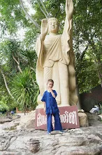 680703 เด็กสมุนพระรามนั่งรถไฟไปปฐมอโศก ร่วมงาน ๙๐ ปี ลุงจำลอง 151.jpeg