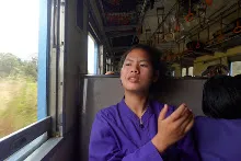 690225 สสธ ม1 เดินทางรถไฟไปปฐมอโศก 103.JPG