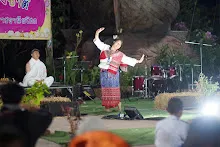 680111 การแสดงภาคค่ำในวันเด็กแห่งชาติ ราชธานีอโศก 216.jpg