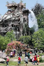 680414 คนมาเที่ยวน้ำตกผาแหงน  11.jpeg