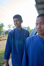 671128 วันหยุด สสธ.ม.4 สมุนพระราม ไปช่วยขนกล้าไม้ดอก จากสวนไวพลัง 41.jpg