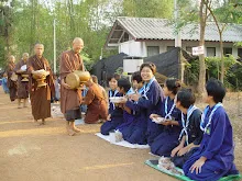 พท+สมณะบิณฑ์ที่งานชุมนุม (57).JPG