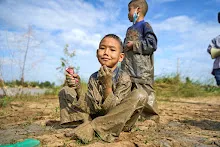 671106 กิจกรรมค่ายสมุนพระราม เล่นโคลนริมมูล202.jpg