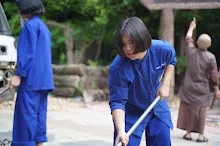680602 สมุนพระราม และ สสธ.ขนทรายและปรับพื้นที่หน้าเฮือนศูนย์สูญ 31.JPG