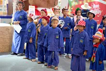 671225 สมุนพระรามร้องเพลงที่ห้างสุนีย์ ในวันคริสมาสต์ 135.jpg