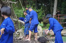 680602 สมุนพระราม และ สสธ.ขนทรายและปรับพื้นที่หน้าเฮือนศูนย์สูญ 21.JPG