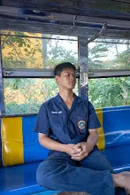 671128 วันหยุด สสธ.ม.4 สมุนพระราม ไปช่วยขนกล้าไม้ดอก จากสวนไวพลัง 44.jpg