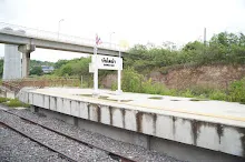 680703 เด็กสมุนพระรามนั่งรถไฟไปปฐมอโศก ร่วมงาน ๙๐ ปี ลุงจำลอง 55.jpeg