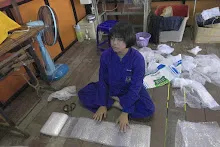 680108 สสธ.ม.ปลายช่วยกันทำชุดรีไซเคิลงานวันเด็ก กล้องเด็กถ่ายเอง 263.jpg