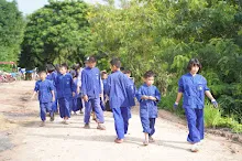 680714 สมุนพระรามร่วมงานวันบวร ถอนหญ้าสวนกตัญญูแผ่นดิน 69.JPG