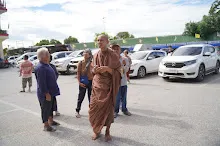 680706 เด็กสมุนพระรามไปเนินพอกิน ร่วมงาน ๙๐ ปี ลุงจำลอง ไปสะพานรถไฟสายมรณะ วัดถ้ำเสือ จามจุรีย์ยักษ์ 230.jpeg