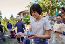 680117 สมุนพระรามปรับปรุงสวน ทาสีเสาป้ายสวนครอบครัวน่ารัก 96.jpg