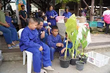 680720 สมุนพระราม ฝึกพาณิชย์บุญนิยม ขายสินค้า อุทยานบุญนิยม 6-2568 420.JPG