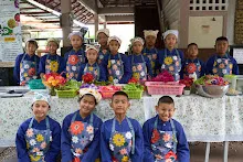 671124 สมุนพระราม ทำสลัดโรลแจก ที่โรงครัวกลาง 134.jpg