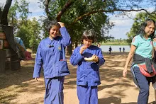 671221 สมุนพระรามพาน้องครูตุ๊กเยี่ยมสวนไวพลัง 43.jpg