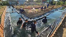 671130 สมุนพระรามเล่นน้ำคลองไส้ไก่เย็น 7.jpg