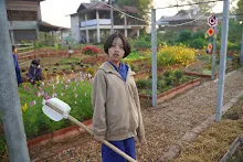 680107 สมุนพระรามดูแลสวนเช้า 7.JPG