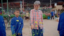 680410 สมุนพระรามนำต้นกล้าดอกไม้ที่เพาะไว้ออกขายเป็นครั้งแรกในตลาดอาริยะ 30.jpg